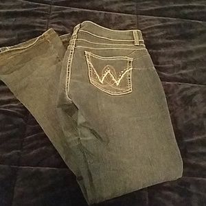 Ladies' wranglers